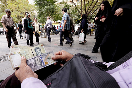 Иран сделал туман национальной валютой