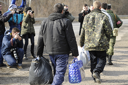Киев заявил о готовности обменять пленных до конца года по своей формуле