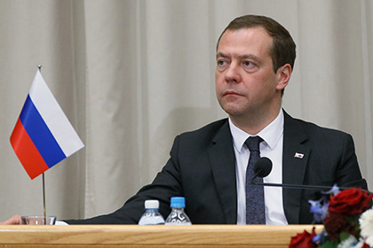Медведев подписал необходимые для приватизации «Роснефти» бумаги