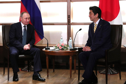 Опрос показал недовольство японцев итогам переговоров Абэ и Путина