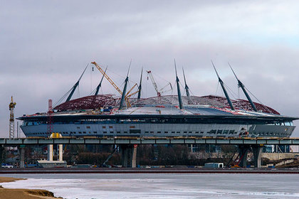 Рабочий упал с высоты на стройке стадиона «Крестовский»
