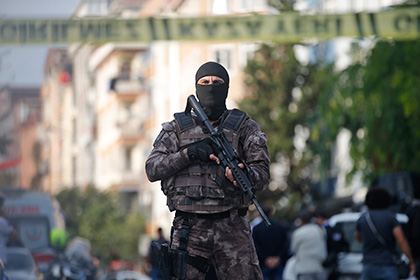 СМИ сообщили о перестрелке с напавшим на российского посла в Анкаре
