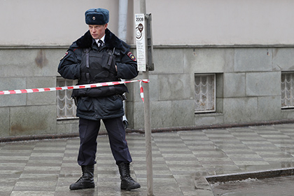 Спецслужбы обезвредили найденную в московской многоэтажке бомбу