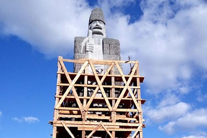 В Одесской области установили гигантский памятник чабану