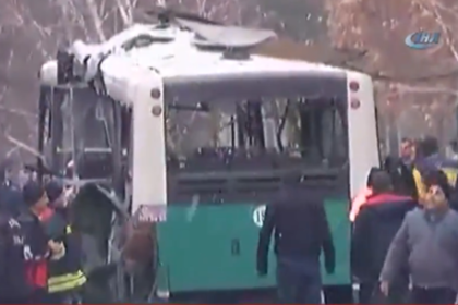 В Турции подорвали автобус с солдатами