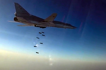 Дальняя авиация вновь нанесла удар по штурмующим Дейр-эз-Зор боевикам ИГ