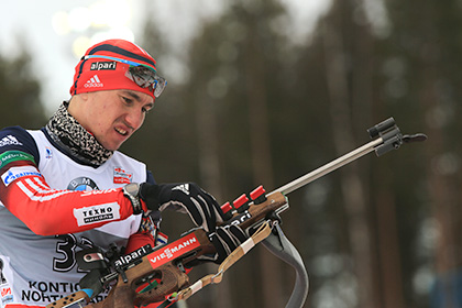 Дисквалифицированный за допинг биатлонист Логинов завоевал серебро на ЧЕ