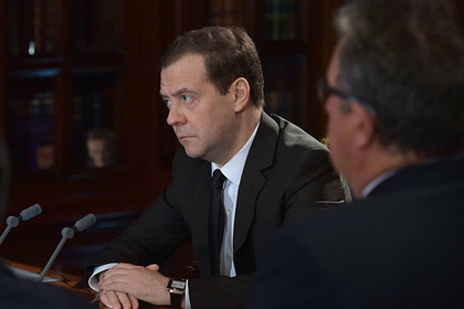 Медведев утвердил индексацию пенсий с 1 февраля