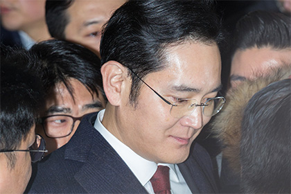 Прокуратура Южной Кореи затребовала ордер на арест замглавы Samsung