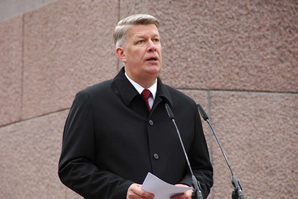 Спор за место на кладбище заставил устыдиться бывшего президента Латвии