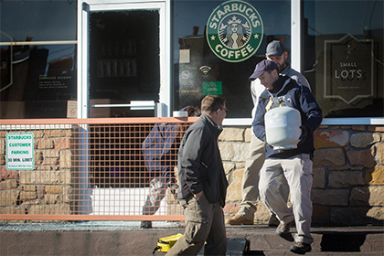 Starbucks пообещал трудоустроить 10 тысяч беженцев