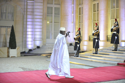 Ушедший в отставку президент Гамбии отправился в изгнание