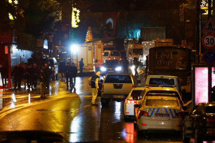 Власти сообщили о ликвидации напавшего на ночной клуб в Стамбуле террориста