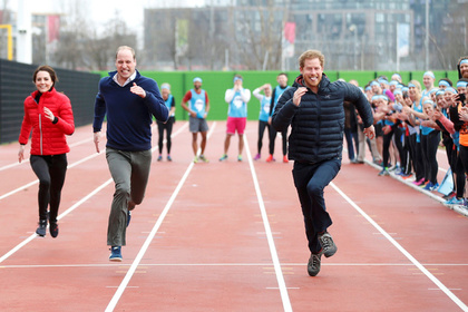 Принц Гарри обогнал принца Уильяма и Кейт Миддлтон в забеге на 50 метров