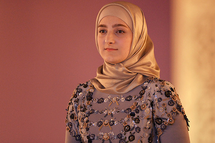 Дочь Кадырова привезла свои мусульманские платья в Москву