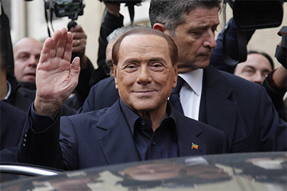 Итальянка заплатила 70 тысяч евро за ужин с Берлускони
