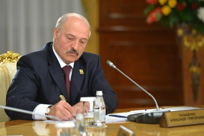 Лукашенко поручил чиновникам трудоустроить родственников до 1 апреля