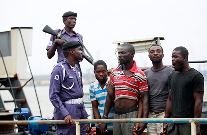 Российские моряки освобождены из нигерийского плена