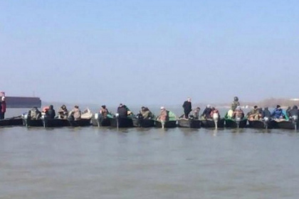 Рыбаки из «украинской Венеции» перекрыли Дунай
