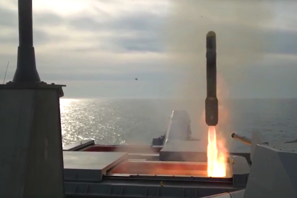 В США успешно испытали вертолетную ракету Hellfire с борта корабля