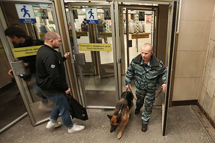 Источник сообщил о версии с подрывом смертника в петербургском метро «в темную»