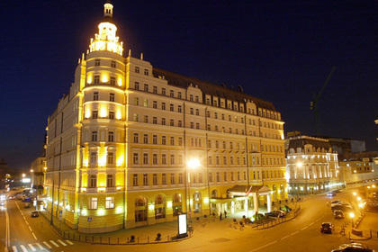 Московский отель позвал горождан есть устриц и красить яйца