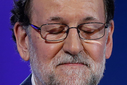 Премьер-министр Мариано Рахой Испании вызван в суд по делу о коррупции