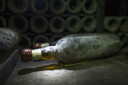 В Крыму нашли сделанную по эскизам Николая II бутылку вина
