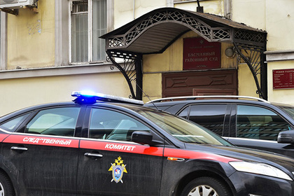 В Петербурге избившего ребенка с самокатом молодого человека взяли под стражу