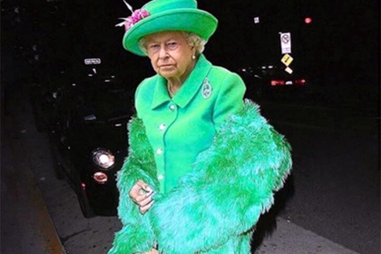 В сети возмутились желанием Рианны фотошопить британскую королеву