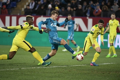 «Зенит» сыграл вничью с «Анжи» в последнем матче на стадионе «Петровский»