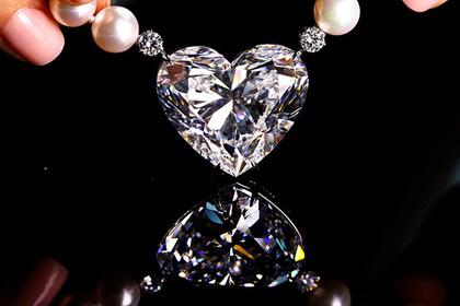 Бриллиант в форме сердца продали за 15 миллионов долларов