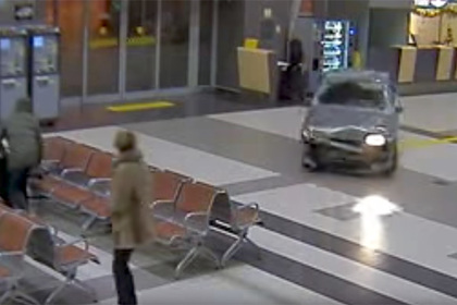 Прокатившийся по казанскому аэропорту лихач признан невменяемым