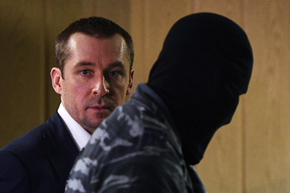 Следствие вменило Захарченко завуалированную под ресторанную скидку взятку