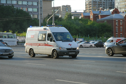 В Иркутской области мужчина угнал машину скорой и поехал кататься по городу