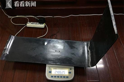 Китаянка-наркокурьер сконструировала чемодан из кокаина