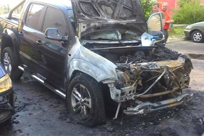 На западе Украины неизвестные сожгли автомобиль депутата Рады