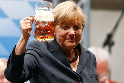 Популярность Меркель достигла уровня 2015 года