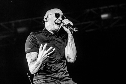 Группа Linkin Park обвинила демонов в гибели Честера Беннингтона