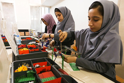 Команде афганских девочек отказали во въезде в США на чемпионат по робототехнике