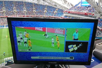 Определены сроки введения видеоповторов в российском футболе