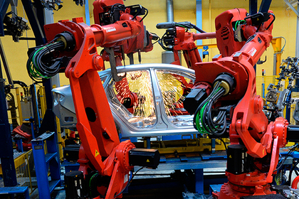 Президент рассказал о неизбежной замене людей на заводах роботами