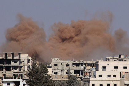СМИ сообщили о нанесении международной коалицией удара по мирным жителям в Сирии
