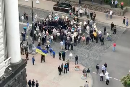 Ветераны МВД и полицейские подрались в центре Киева