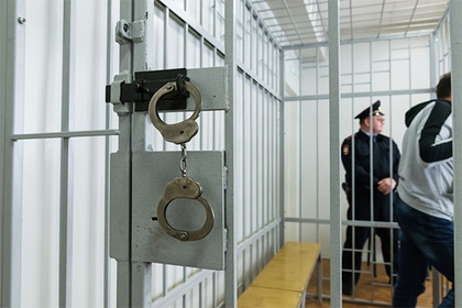Зарезавшие полицейских в Петродворце офицер и подельники осуждены военным судом