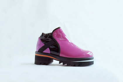 Американский дизайнер создала обувь по детским каракулям