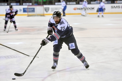 Дисквалифицированному за допинг Зарипову разрешили выступать в НХЛ