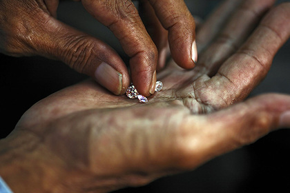 Индия первой в мире запустила торги фьючерсами на алмазы