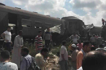 Из-за столкновения поездов в Египте погиб 21 человек
