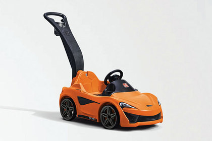 McLaren предложил катать детей на суперкаре с отсеком для напитков